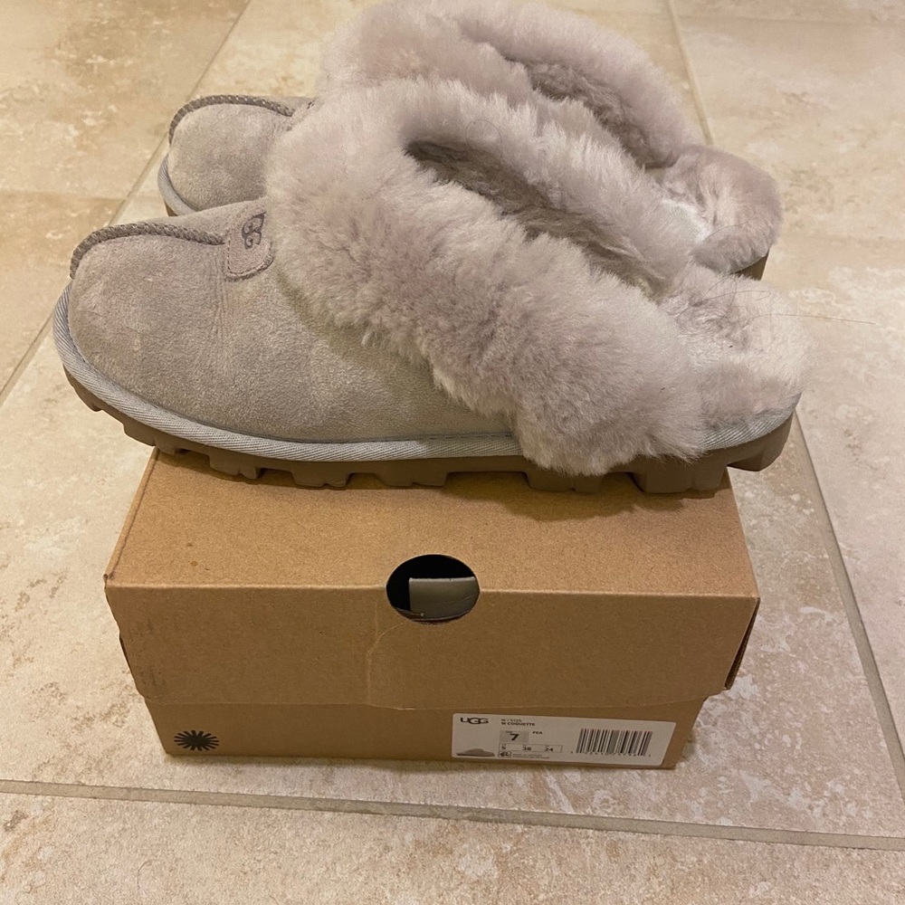❤️SOLD❤️UGG Coquette Slippers - Picture 4 of 11